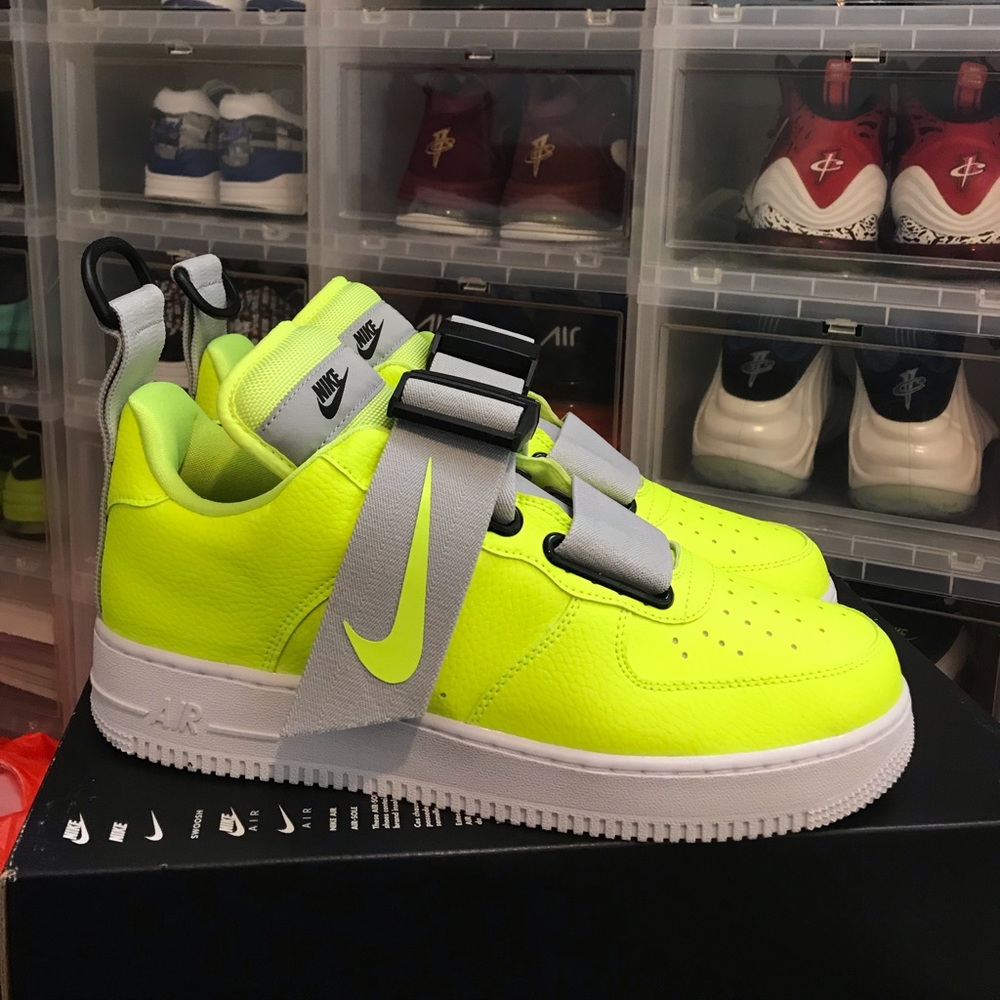 NIKE AIR FORCE ONE UTILITY VOLT